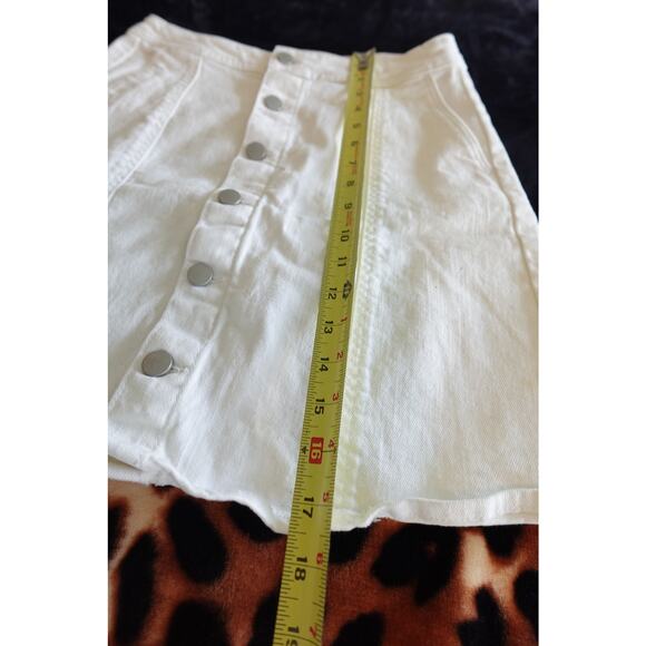 NEW White Jean Skirt with Side Pockets - Picture 5 of 6